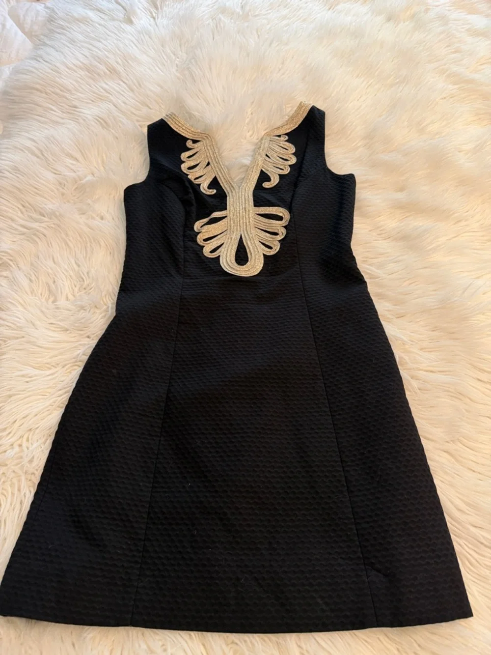 Lilly Pulitzer Black Mini Dress with Gold Embellished V-Neck size 0 length 30” - Picture 5 of 8